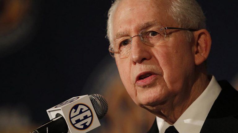 Slive brought grace, dignity, power to SEC following Kramer