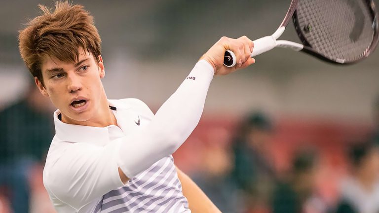 Razorbacks down Tennessee Tech, but drop match to Volunteers on Friday