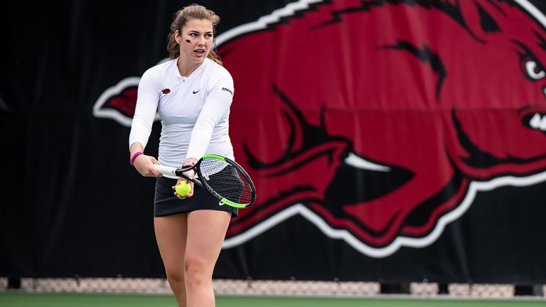 Arkansas falls to top-ranked Georgia in Fayetteville on Friday