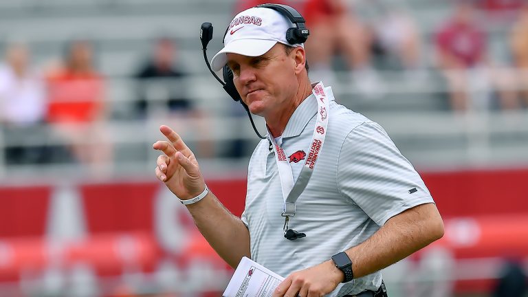 After spring practice ends, expectations not high for Razorback fans