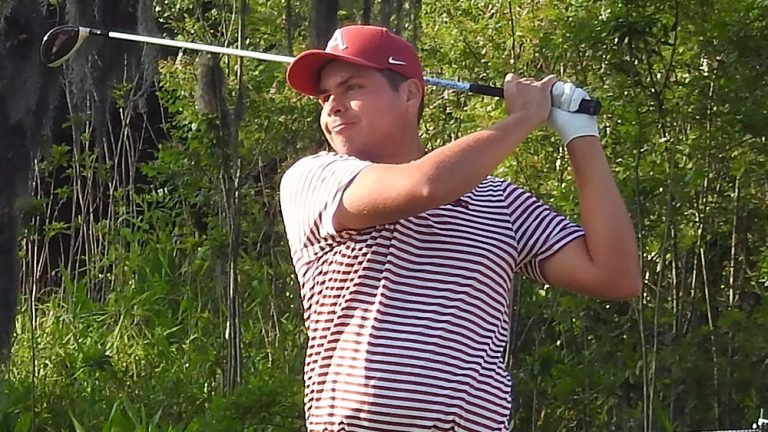 Razorbacks advance to match play at SEC behind Perico’s record score