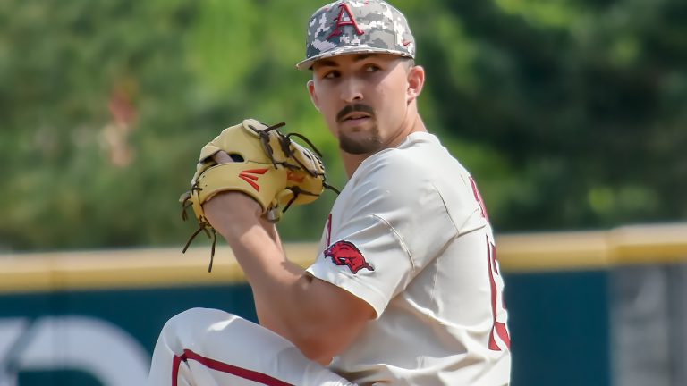 Hogs get walk-off double in 10th to finish sweep of Volunteers