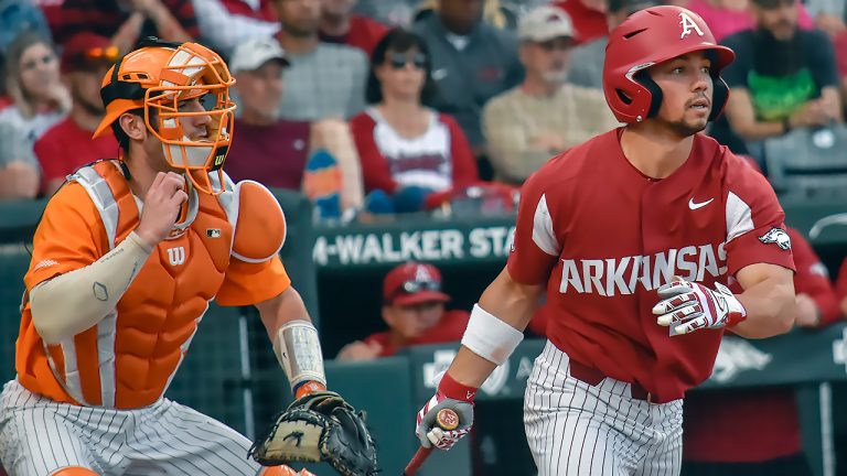 Hogs take third straight SEC series, but can’t sweep Wildcats