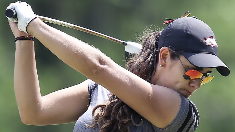 Arkansas rallies on back nine at NCAA Regional to move into fourth