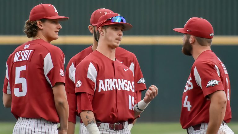 Hogs take one-game lead in West into final series with A&M