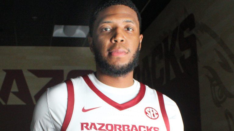 Iowa guard’s grad transfer to Razorbacks officially announced