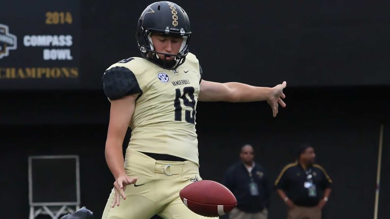 Loy transfers to third school in three years, walking on at Arkansas