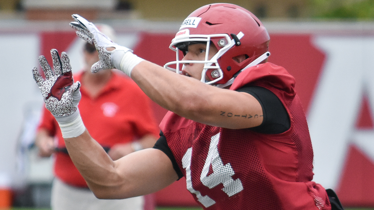 FACES OF CAMP Big gallery of photos from Thursday practice » Hit That