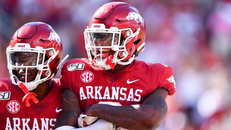 Curl giving up final year with Razorbacks to enter NFL Draft in April