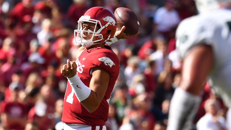 Looking back at best photos from Hogs’ win over Vikings