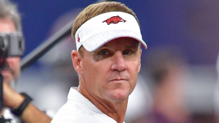 No desperation for Hogs, Morris, despite historically rocky beginning