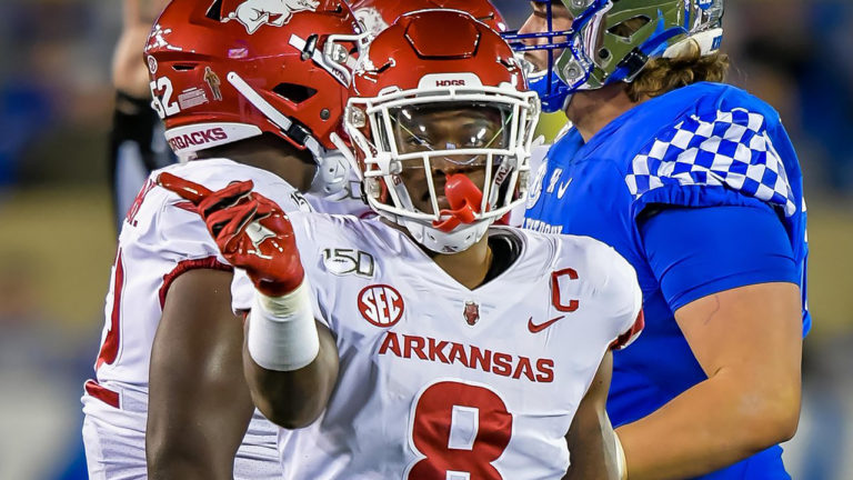 Hogs collapse like cheap lawn chair in fourth quarter against ’Cats