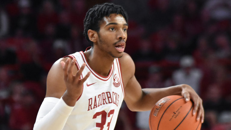 Hogs fall short at end, dropping nail-biter on road to LSU, 79-77