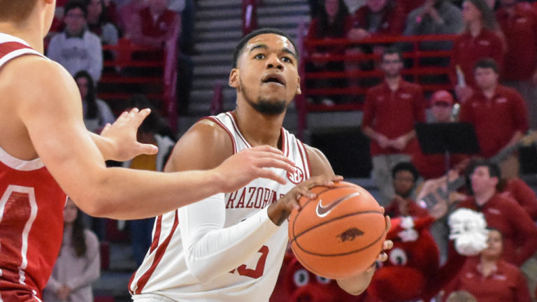 Jones’ 3-pointer in overtime gives Hogs 62-61 win over Georgia Tech