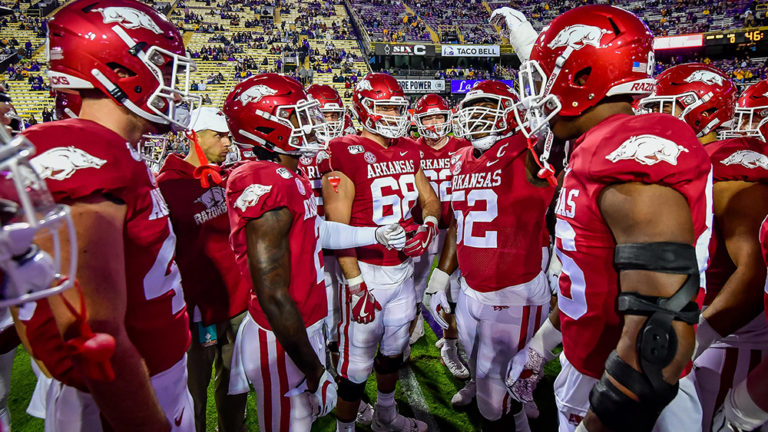 GAME THREAD: Lindsey directs Hogs to pair of late scores in loss to LSU
