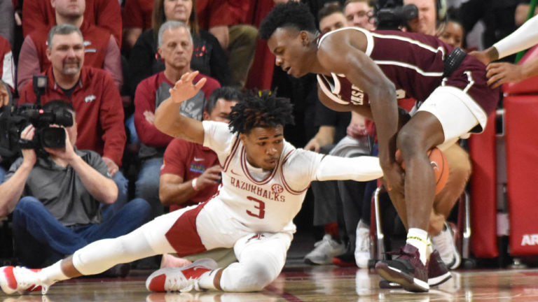 Razorbacks pull away at end of second half to get past Texas A&M