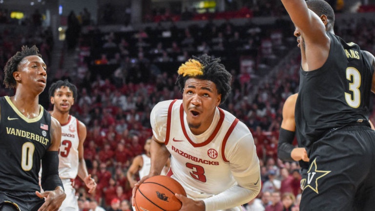 Razorbacks hit road for mid-week matchup with Mississippi State tonight