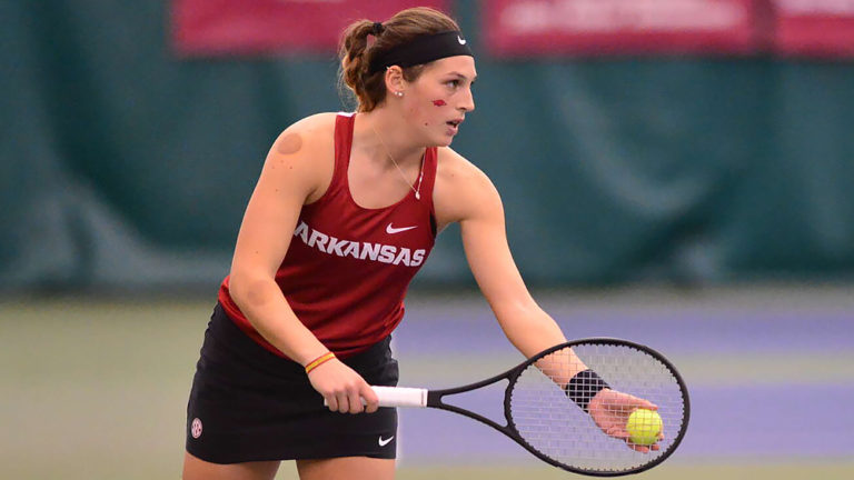 Oklahoma State drops Razorbacks in Friday evening dual match