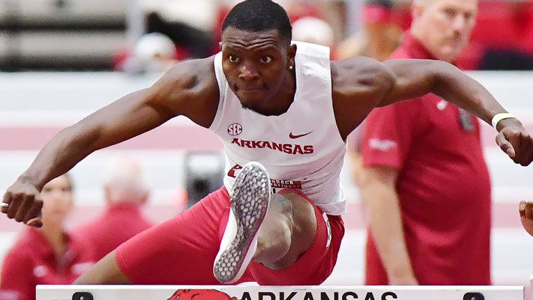 Razorbacks third in close team chase for title at Razorback Invitational