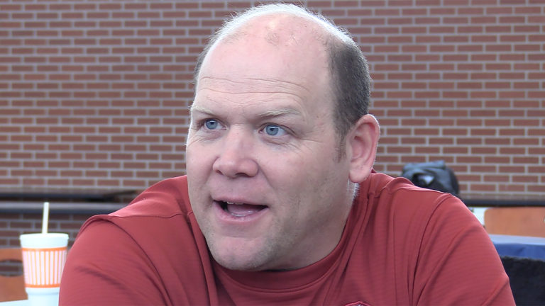 Odom, Davis get raises to keep them from leaving Hogs before coaching
