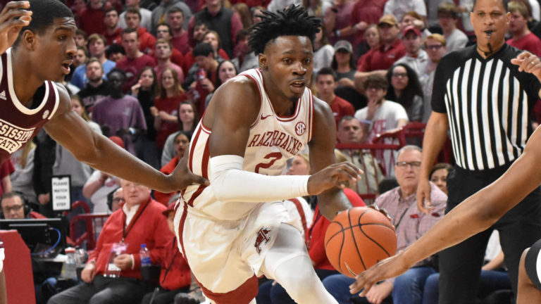 Short-handed Hogs drop fifth straight game, losing to Gators