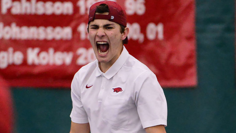 Razorbacks pick up third straight win, downing Memphis, 4-3