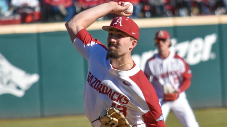 Noland’s six solid innings, Moore’s big hit paces Hogs past Bulldogs, 9-3