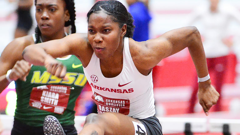 Razorbacks pick up three wins in Arkansas Qualifier on Friday