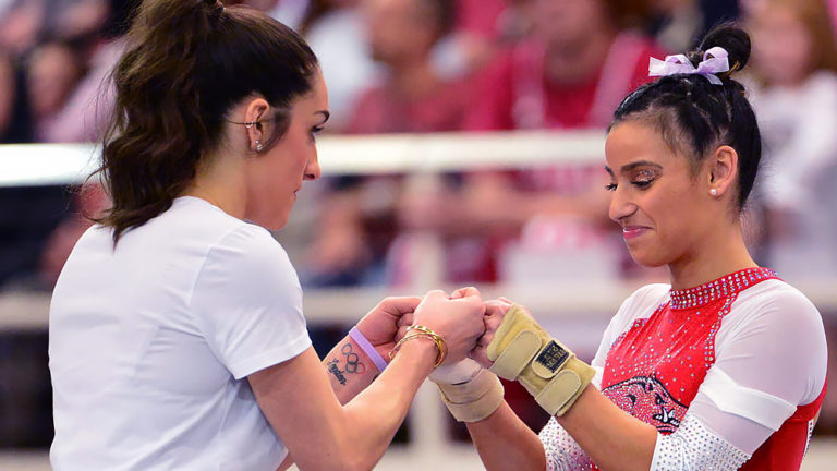 Hogs pick up six titles, but fall to 20th-ranked Auburn on Friday
