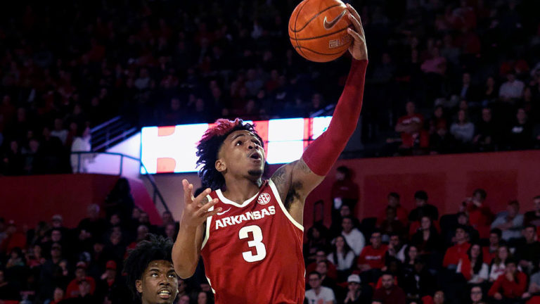 Razorbacks can’t overcome early deficit, fall on road to Georgia