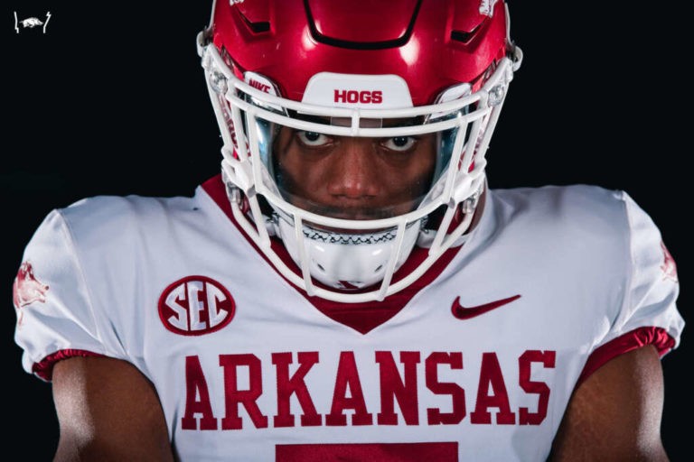 Razorbacks’ new road uniforms go back to McFadden Era classic look