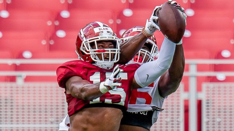 Defense reminds us they can make plays … at least against Hogs’ offense