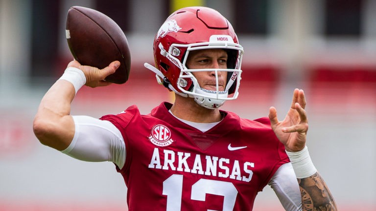 Photos from Razorbacks’ game-simulation scrimmage in stadium