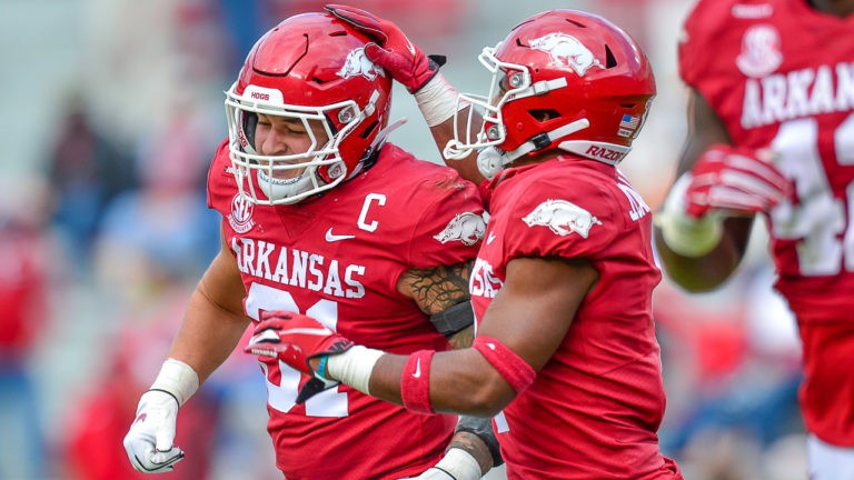 Hogs close out second SEC win, downing Ole Miss in fourth quarter