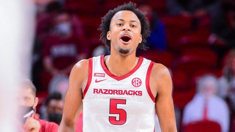 Moody’s big night lets Hogs overcome late scoring problems in win