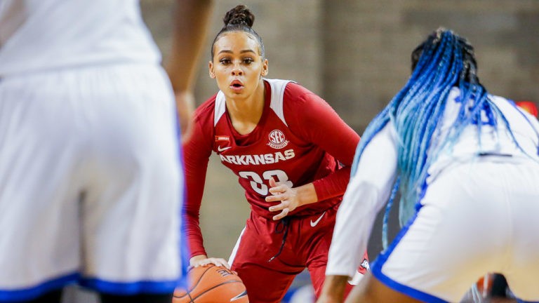 Razorbacks can’t hit 3-pointers, fall to No. 13 Wildcats, 75-64