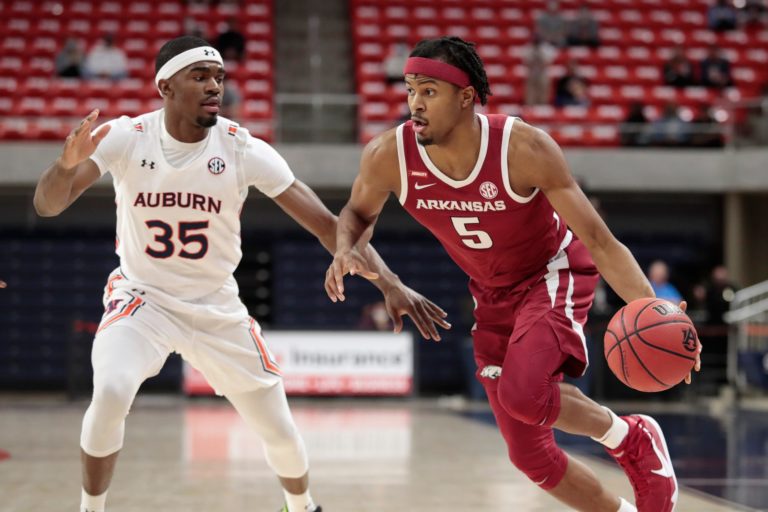 Bud Light Seltzer Morning Rush Podcast – Hogs end 2020 on a high note