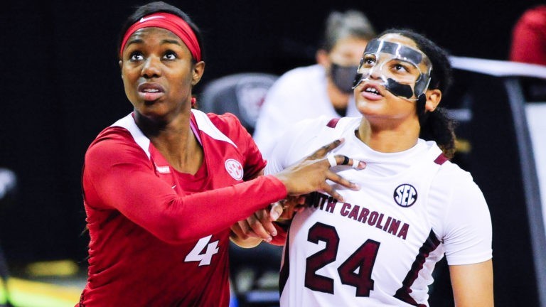 Gamecocks get 21st straight SEC win downing over-matched Hogs