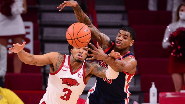Bud Light Seltzer Morning Rush Podcast – Hogs win 3rd straight… on to OSU