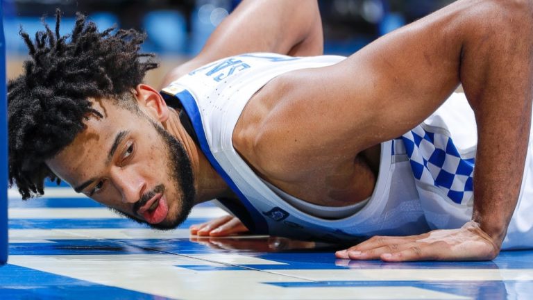 Lovell doesn’t think Kentucky can get off floor to be at top of league this year