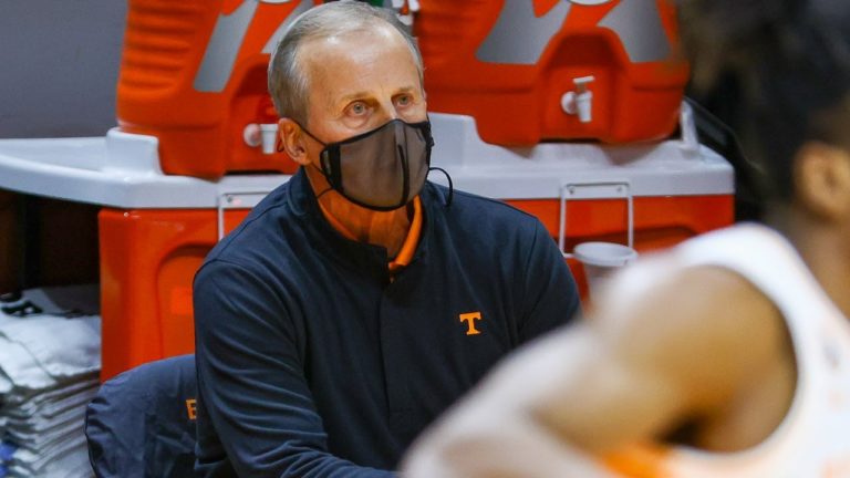 Gasaway has questions about Tennessee’s shooting before Hogs’ game