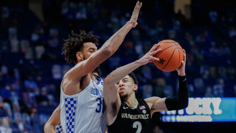 Hogs should handle Vanderbilt, Torres says, but they’ll have to defend three’s