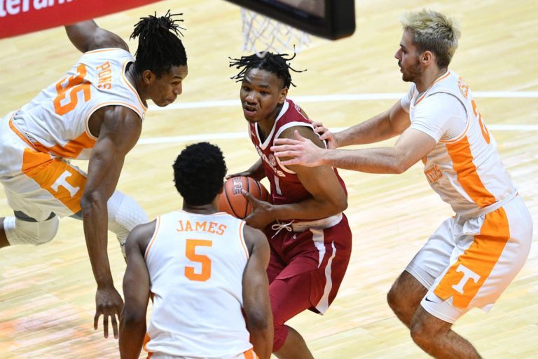 Bud Light Seltzer Morning Rush Podcast – Hogs fall in Knoxville