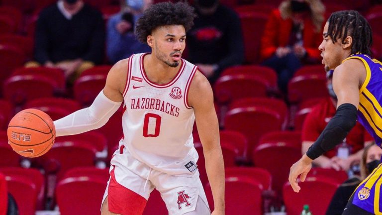 Smith on Hogs keeping win streak going with solid win over LSU