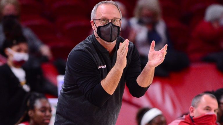 Neighbors surprised at team’s offensive outburst