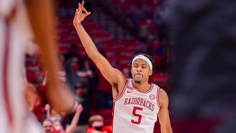 Moody’s defense (plus 28 points) leads Hogs win over Texas A&M