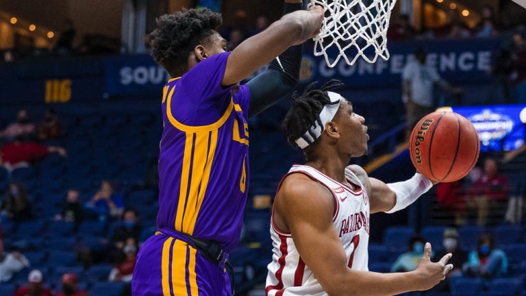 Hogs have bad game, still in NCAA, but Muss wanted to win