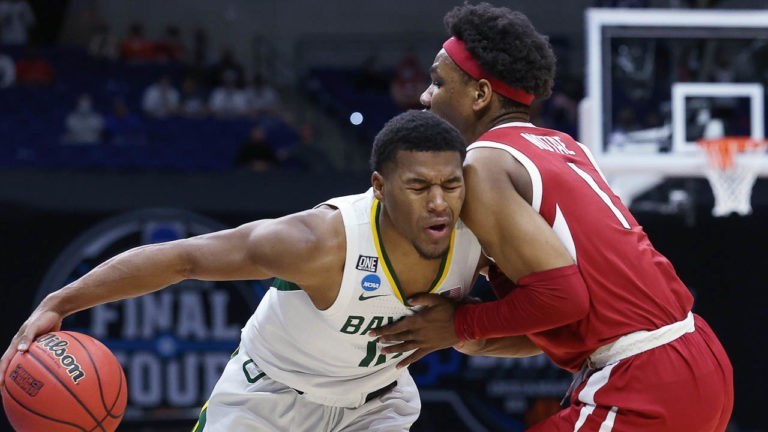 Late scoring drought costs Hogs in 81-72 loss to Baylor