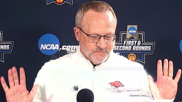 Neighbors says Wright State made Hogs uncomfortable