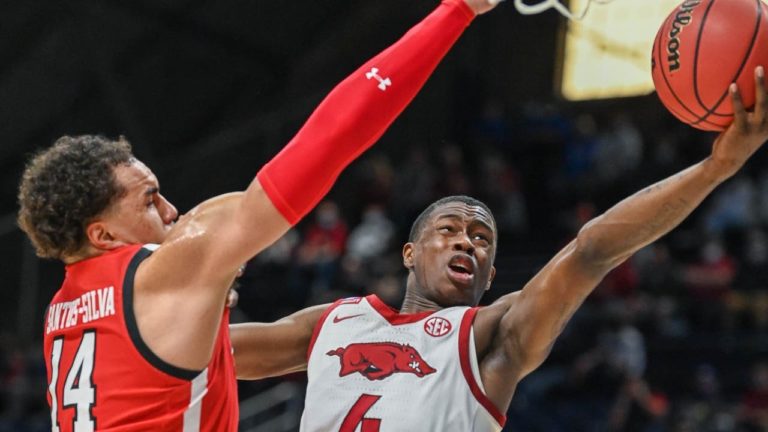 Davenport on court success helping recruiting